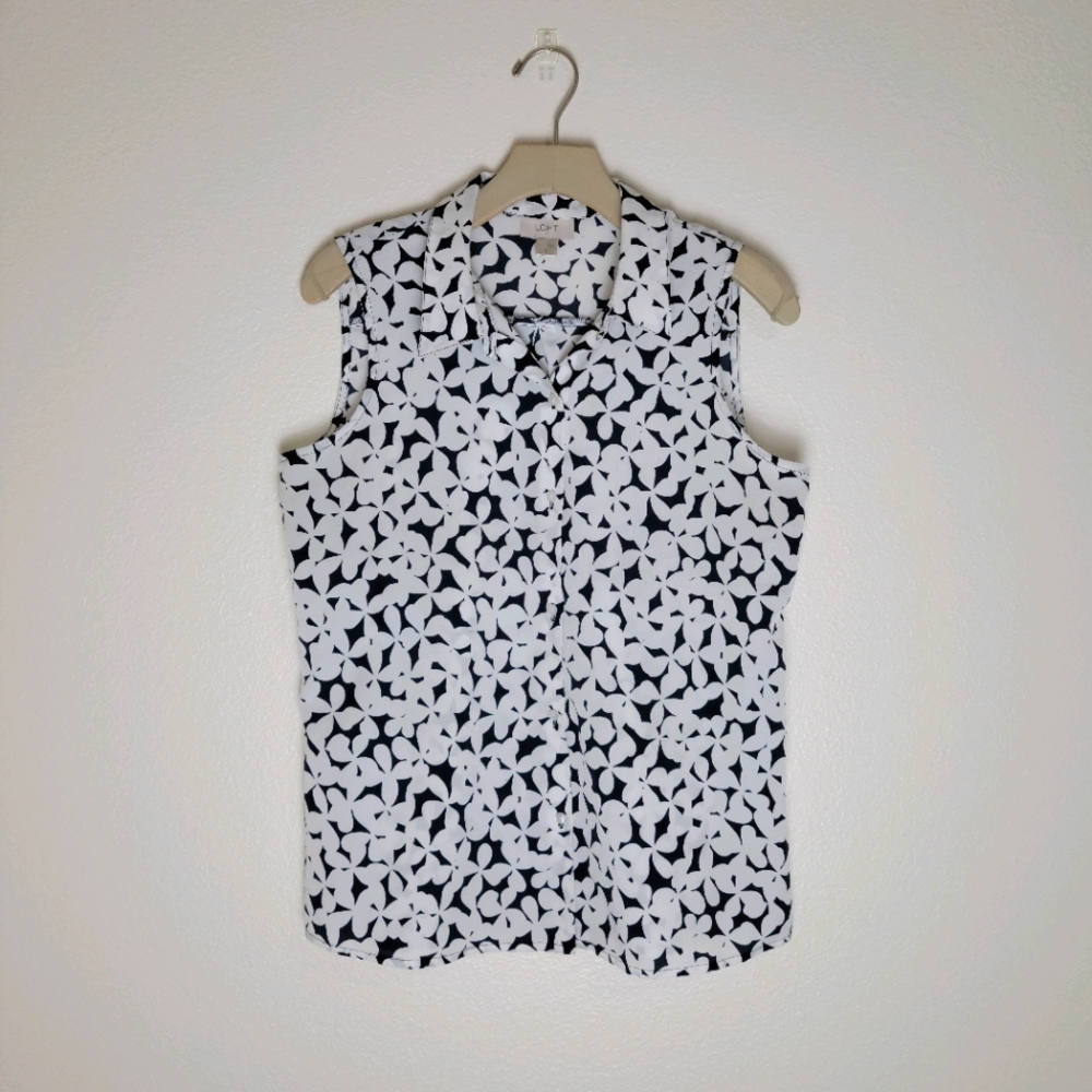 LOFT Sleeveless Button Down Blouse